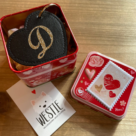 Annabella con scatolina latta